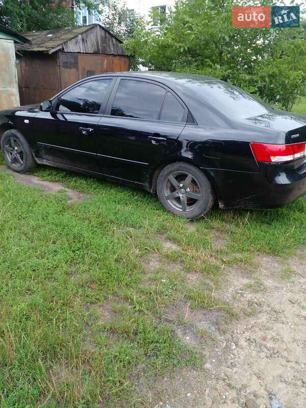 Седан Hyundai Sonata 2006 в Славуте