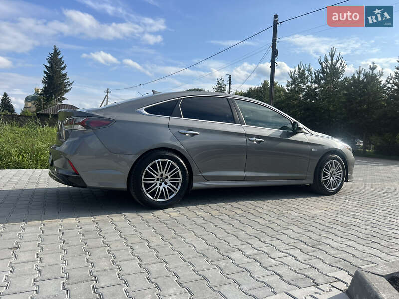 Седан Hyundai Sonata 2018 в Львове