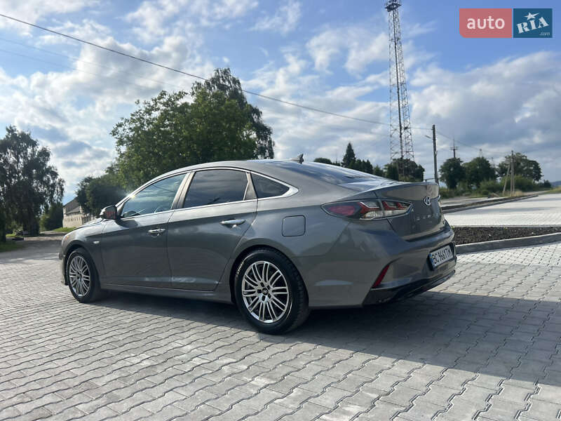 Седан Hyundai Sonata 2018 в Львове