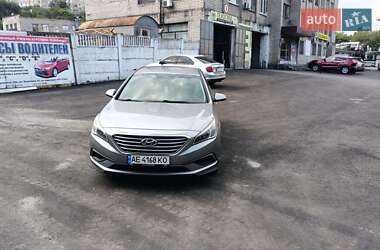 Седан Hyundai Sonata 2016 в  фото 18 Седан Hyundai Sonata 2016 в