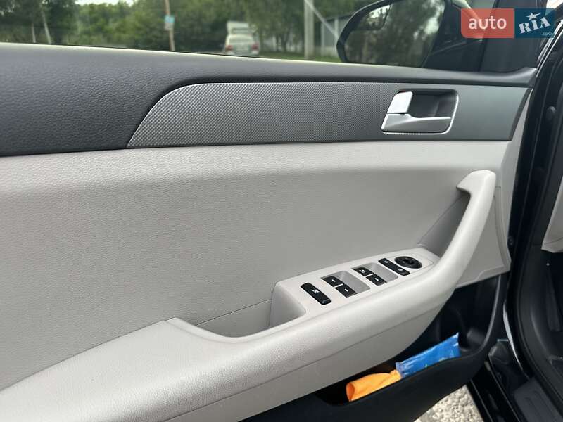 Седан Hyundai Sonata 2015 в Днепре