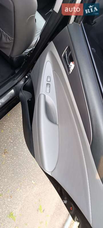 Седан Hyundai Sonata 2013 в Белгороде-Днестровском фото 27 Седан Hyundai Sonata 2013 в Белгороде-Днестровском