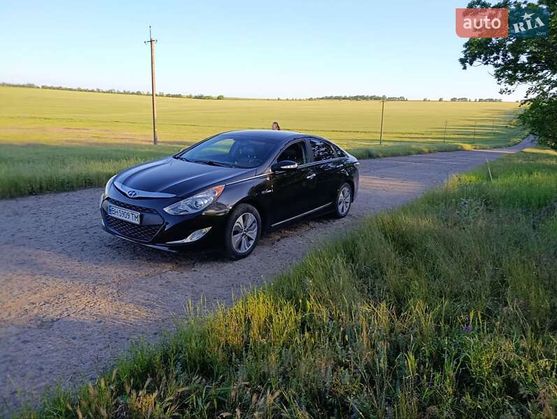Седан Hyundai Sonata 2013 в Белгороде-Днестровском фото 42 Седан Hyundai Sonata 2013 в Белгороде-Днестровском