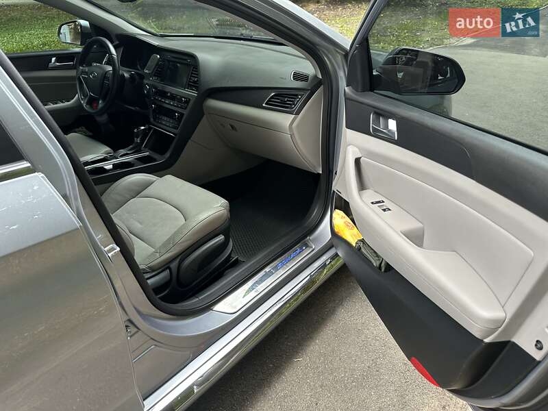 Седан Hyundai Sonata 2014 в Святопетрівське