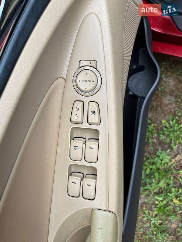 Седан Hyundai Sonata 2012 в Конотопе