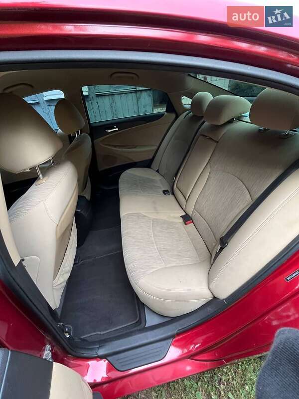 Седан Hyundai Sonata 2012 в Конотопе
