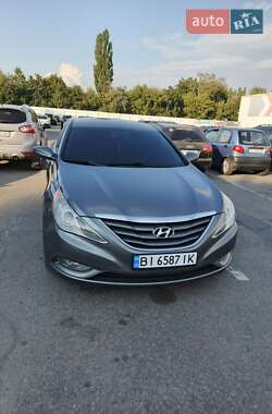 Седан Hyundai Sonata 2013 в Хороле