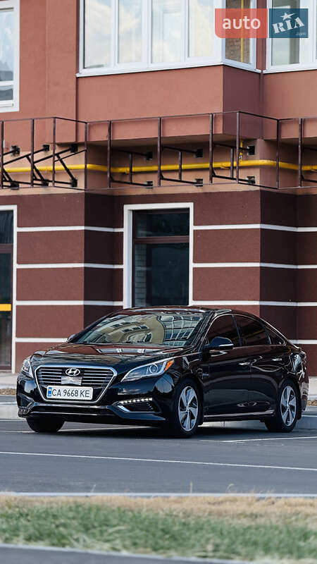Седан Hyundai Sonata 2016 в Счастливом фото 4 Седан Hyundai Sonata 2016 в Счастливом