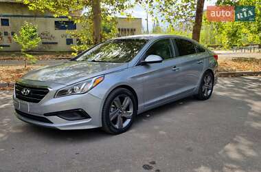 Седан Hyundai Sonata 2015 в Николаеве