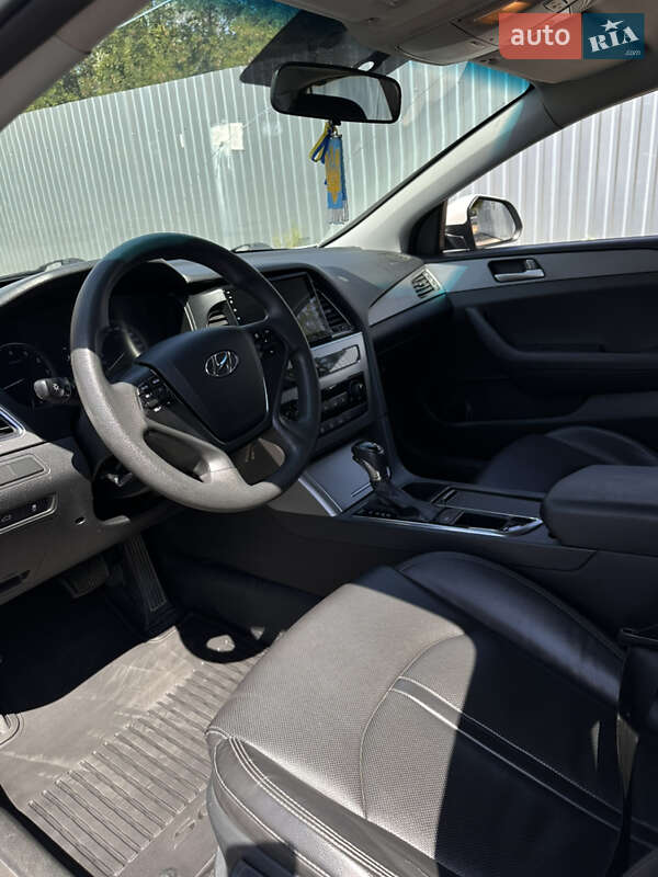 Седан Hyundai Sonata 2015 в Одессе