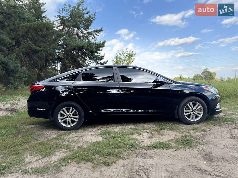Седан Hyundai Sonata 2016 в Ахтырке