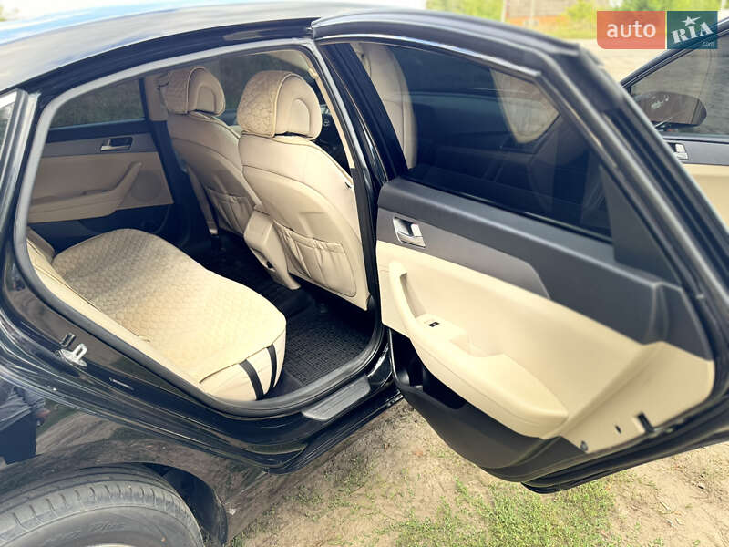 Седан Hyundai Sonata 2016 в Ахтырке