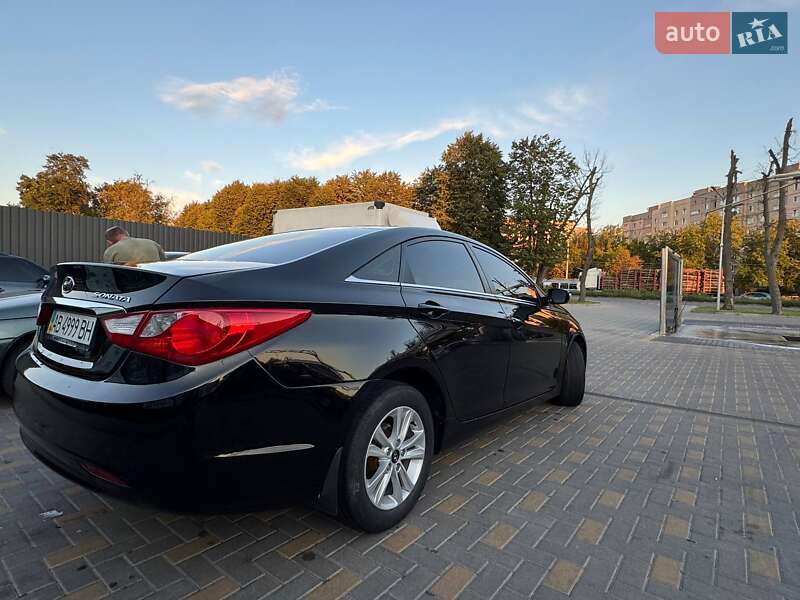Hyundai Sonata 2010