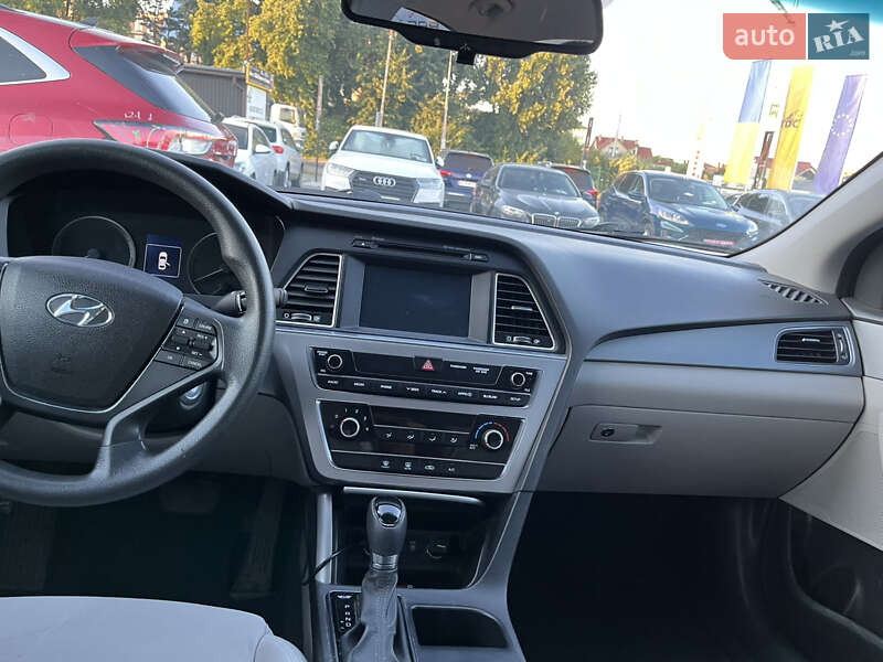 Седан Hyundai Sonata 2015 в Львове