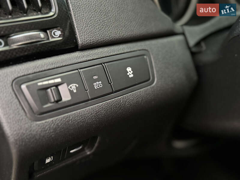 Седан Hyundai Sonata 2014 в Новомосковську фото 20 Седан Hyundai Sonata 2014 в Новомосковську