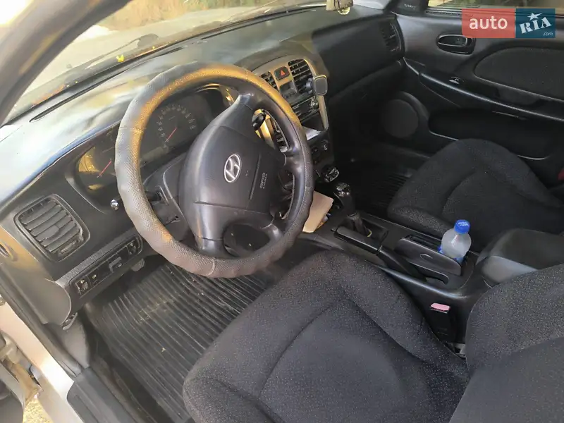 Hyundai Sonata 2004 VIN KMHEM41BP4A973646 фото оголошення 4 з 43