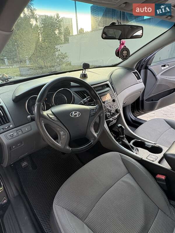 Седан Hyundai Sonata 2013 в Киеве