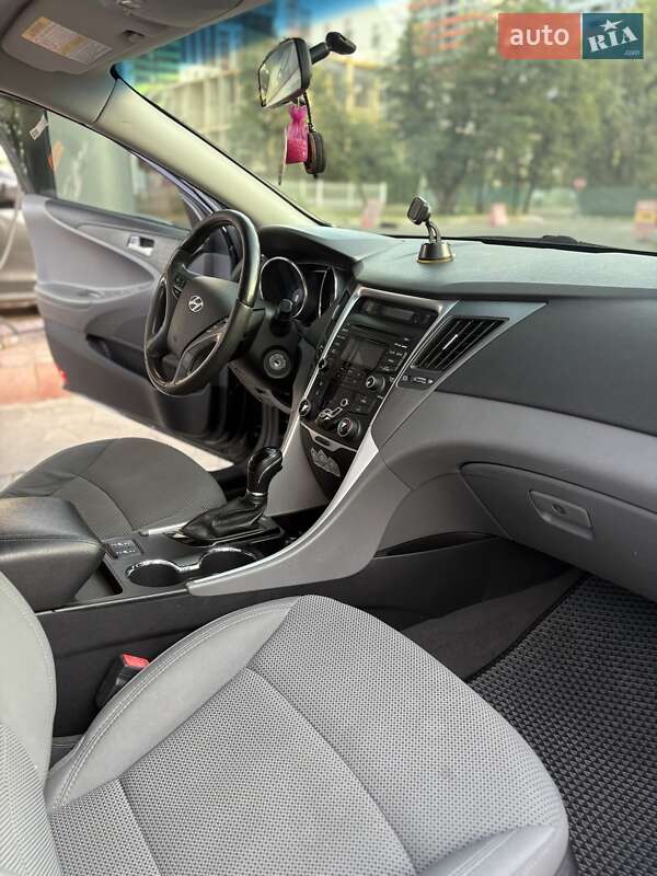Седан Hyundai Sonata 2013 в Киеве