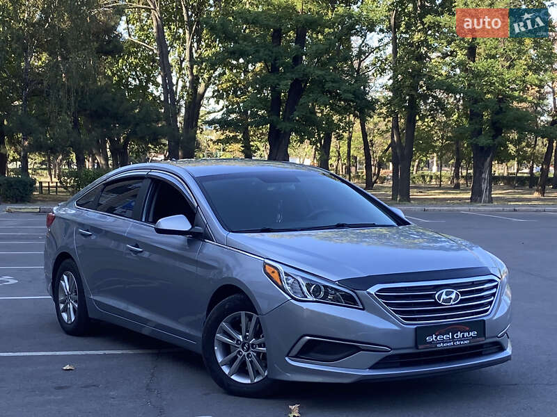 Седан Hyundai Sonata 2015 в Николаеве