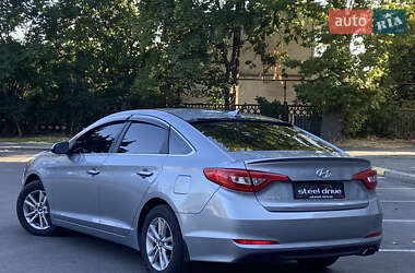 Седан Hyundai Sonata 2015 в 
