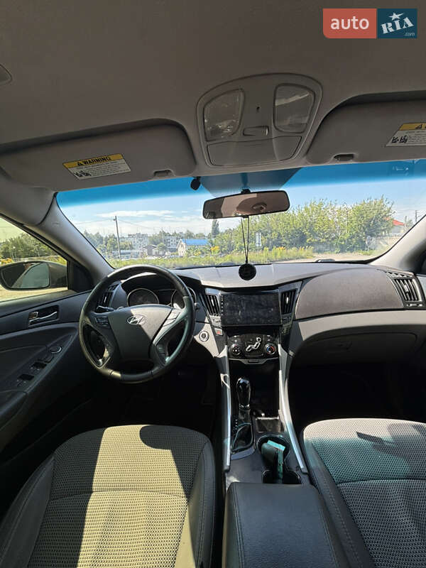 Седан Hyundai Sonata 2011 в Житомирі