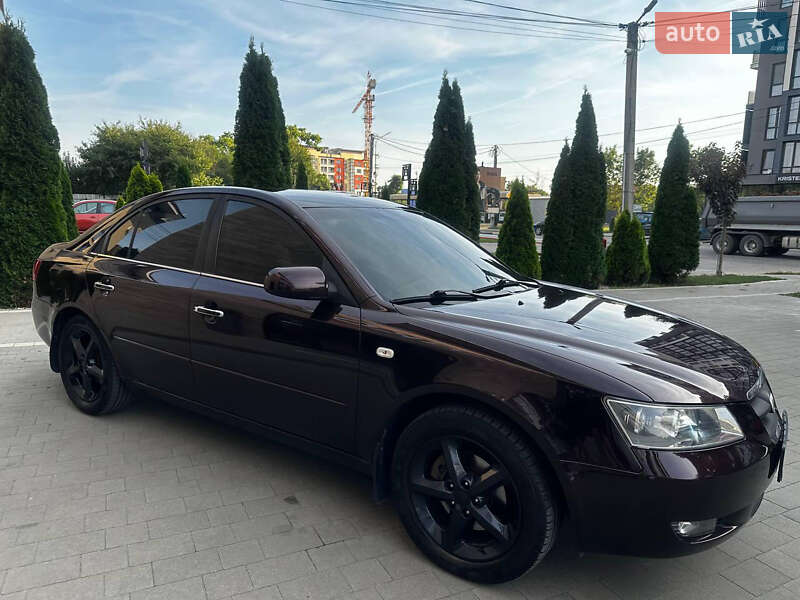 Седан Hyundai Sonata 2007 в Ужгороде