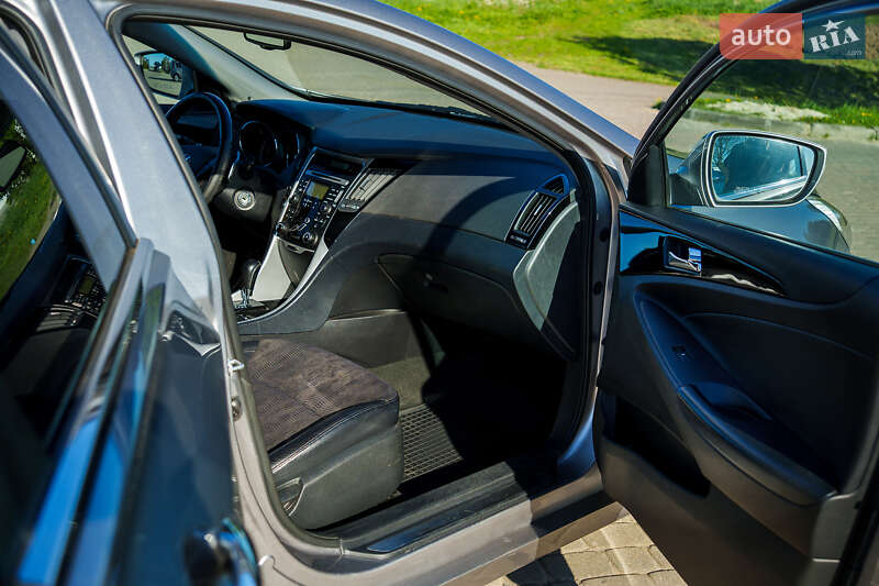 Седан Hyundai Sonata 2012 в Львові