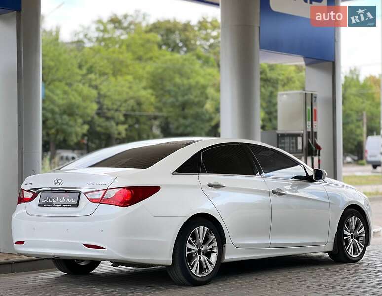 Седан Hyundai Sonata 2011 в Николаеве