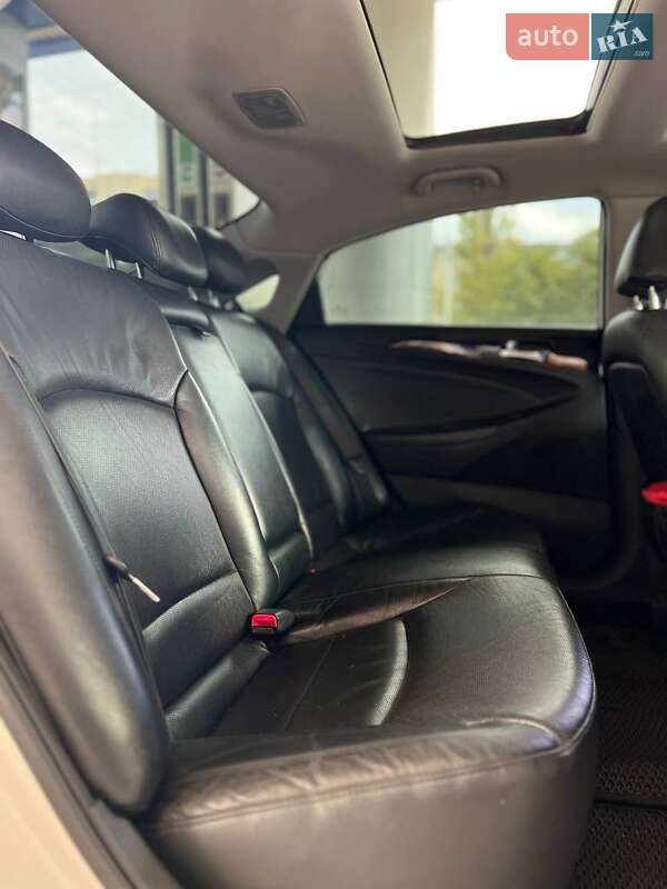Седан Hyundai Sonata 2011 в Николаеве
