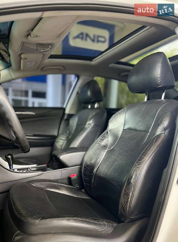 Седан Hyundai Sonata 2011 в Николаеве
