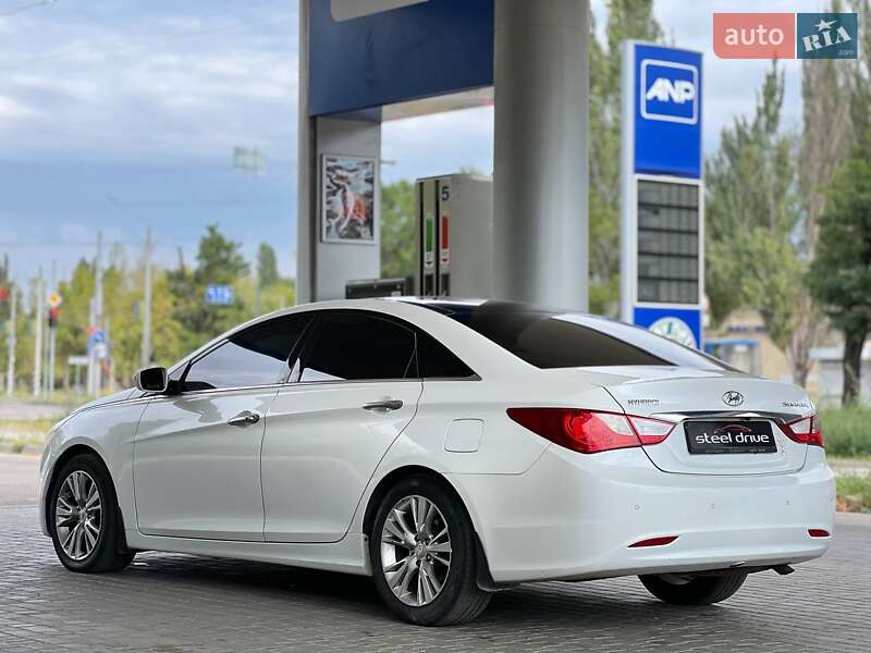 Седан Hyundai Sonata 2011 в Николаеве