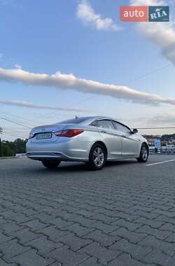 Седан Hyundai Sonata 2012 в Черновцах