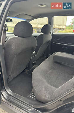 Седан Hyundai Sonata 2004 в 