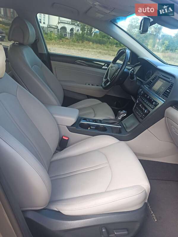 Седан Hyundai Sonata 2017 в Ивано-Франковске