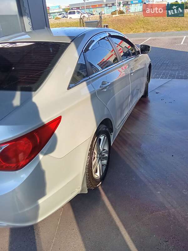 Седан Hyundai Sonata 2014 в Софиевской Борщаговке фото 28 Седан Hyundai Sonata 2014 в Софиевской Борщаговке