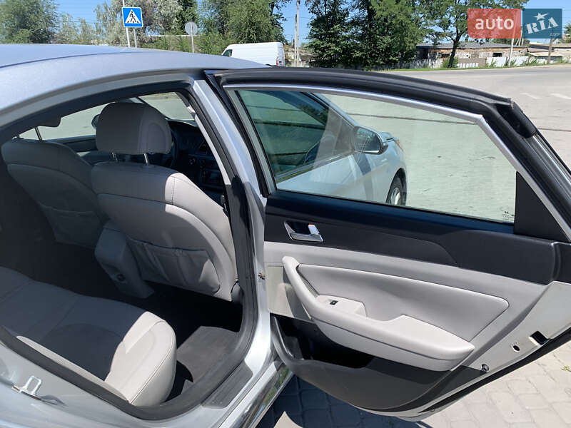 Седан Hyundai Sonata 2014 в Новомосковську