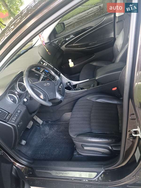 Hyundai Sonata 2010