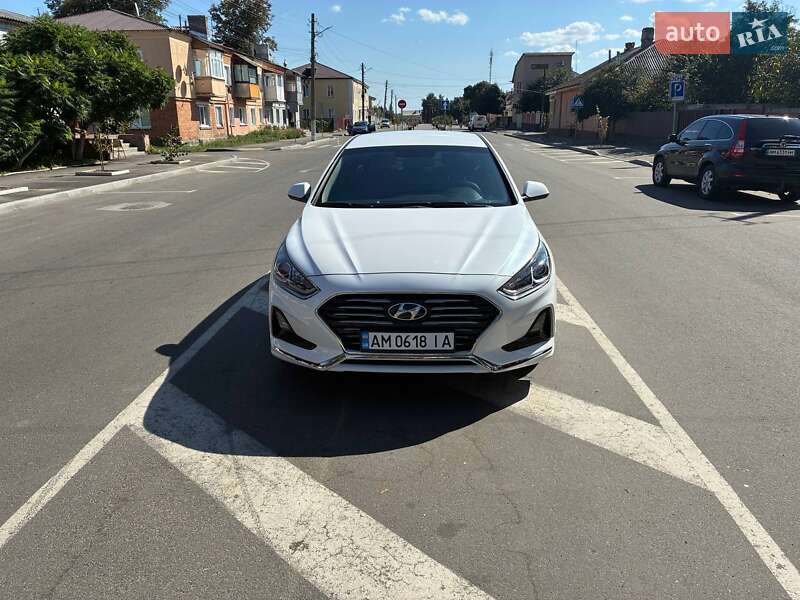 Седан Hyundai Sonata 2017 в Радомышле