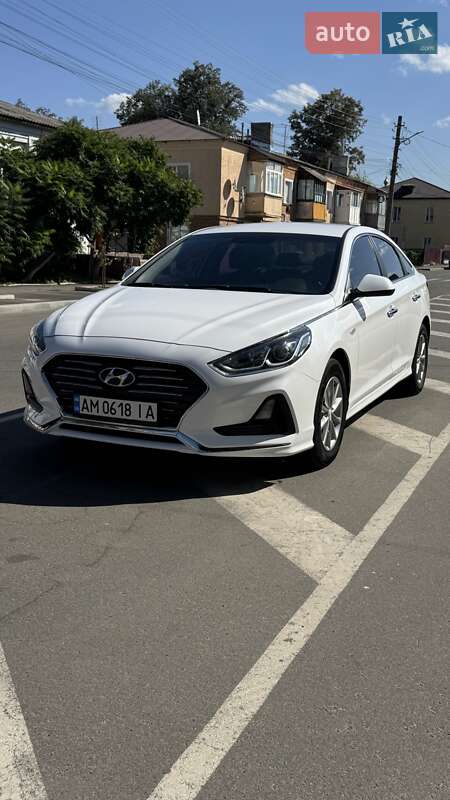 Седан Hyundai Sonata 2017 в Радомышле