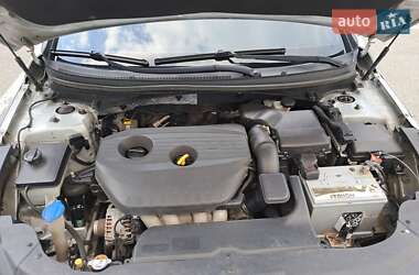 Седан Hyundai Sonata 2014 в 