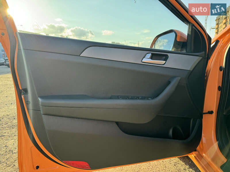 Седан Hyundai Sonata 2016 в Святопетровское