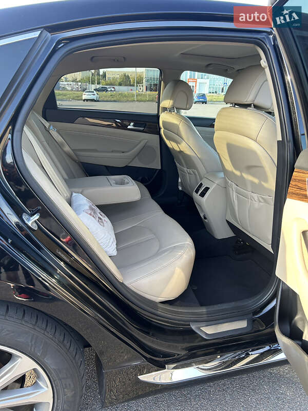 Седан Hyundai Sonata 2016 в Киеве