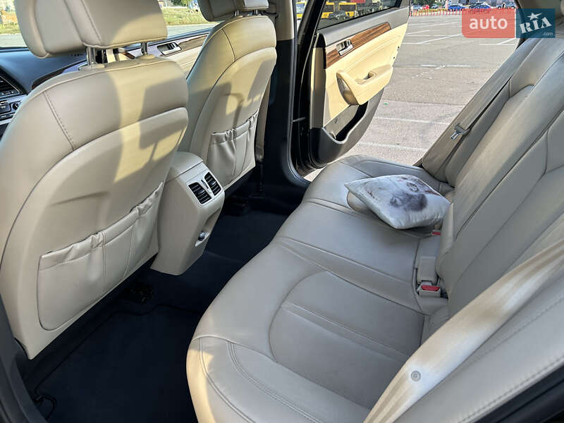 Седан Hyundai Sonata 2016 в Киеве