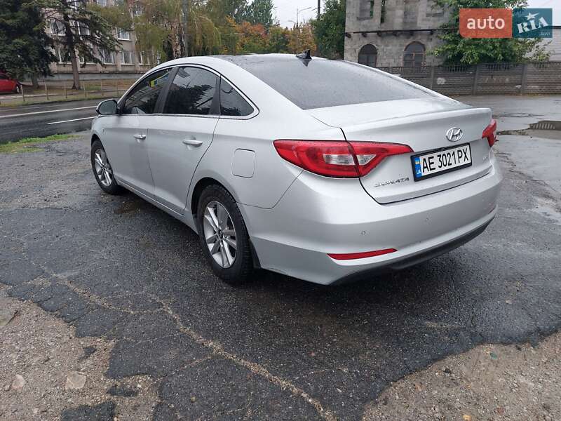 Седан Hyundai Sonata 2015 в Дніпрі
