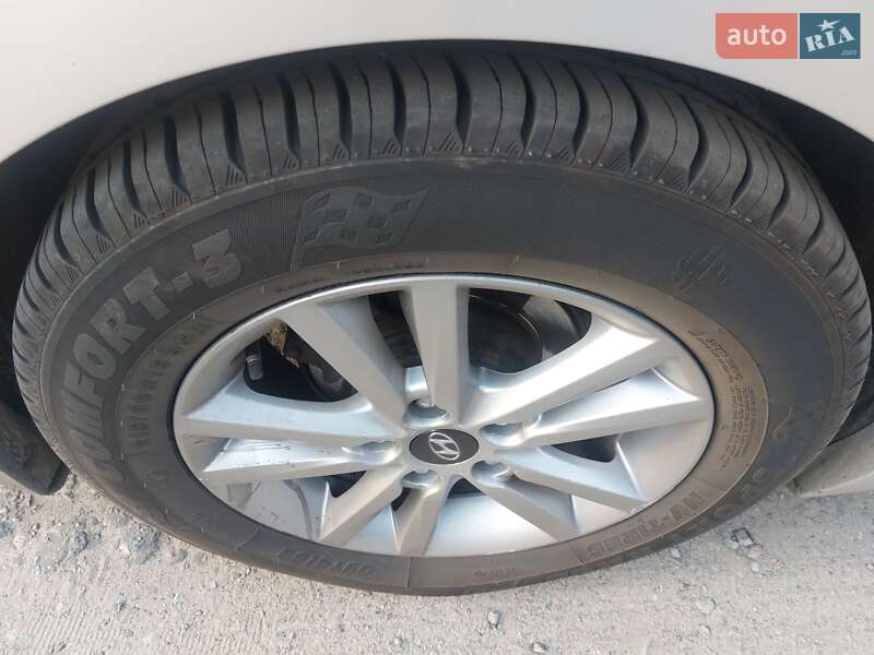 Седан Hyundai Sonata 2015 в Дніпрі