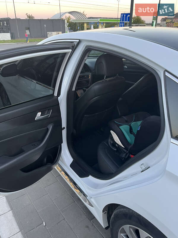 Седан Hyundai Sonata 2014 в Ивано-Франковске