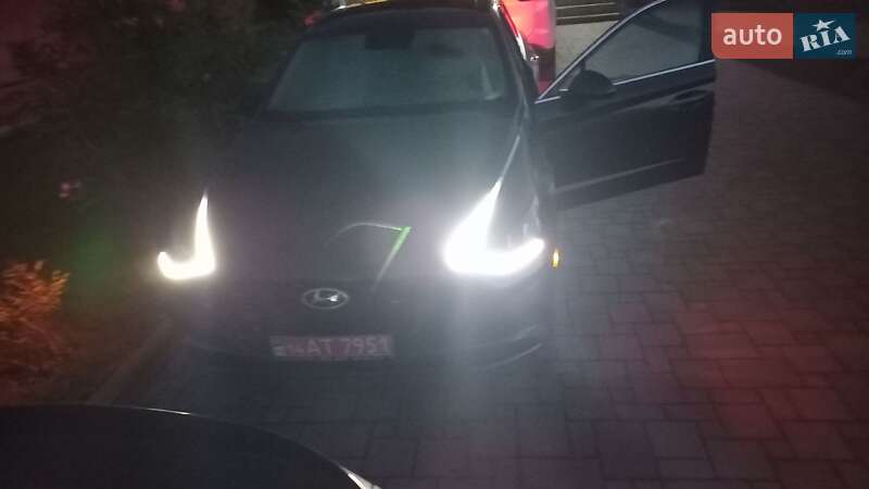 Седан Hyundai Sonata 2022 в Нововолынске