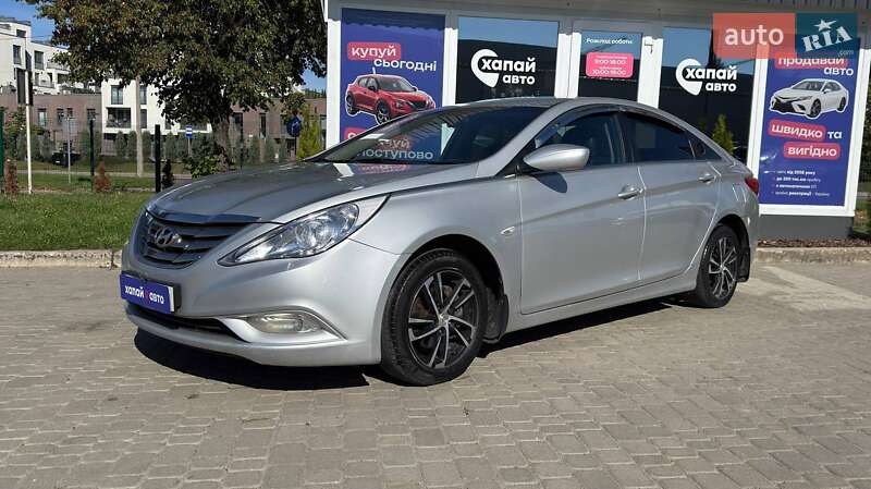 Hyundai Sonata 2011