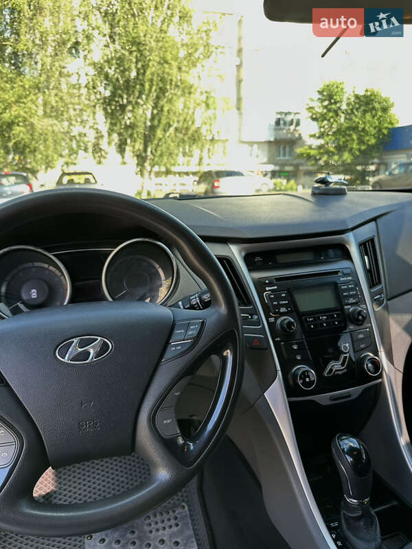 Седан Hyundai Sonata 2010 в Ромнах фото 9 Седан Hyundai Sonata 2010 в Ромнах