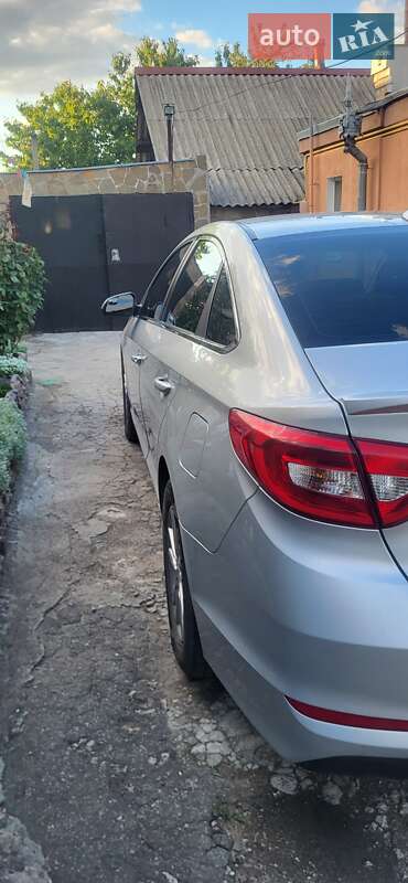 Седан Hyundai Sonata 2015 в Кропивницком